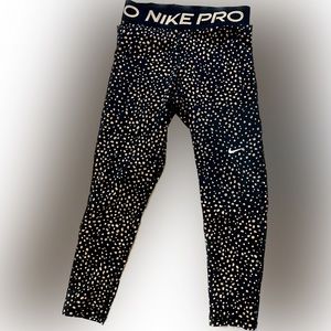 Nike pro cropped leggings